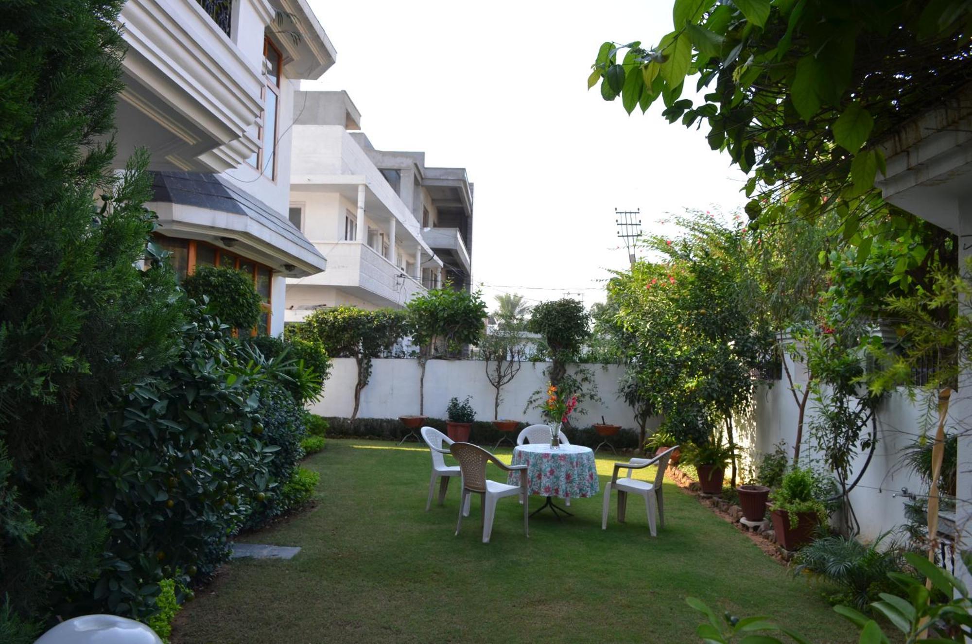 Sandy'S Homestay Jammu Exterior photo