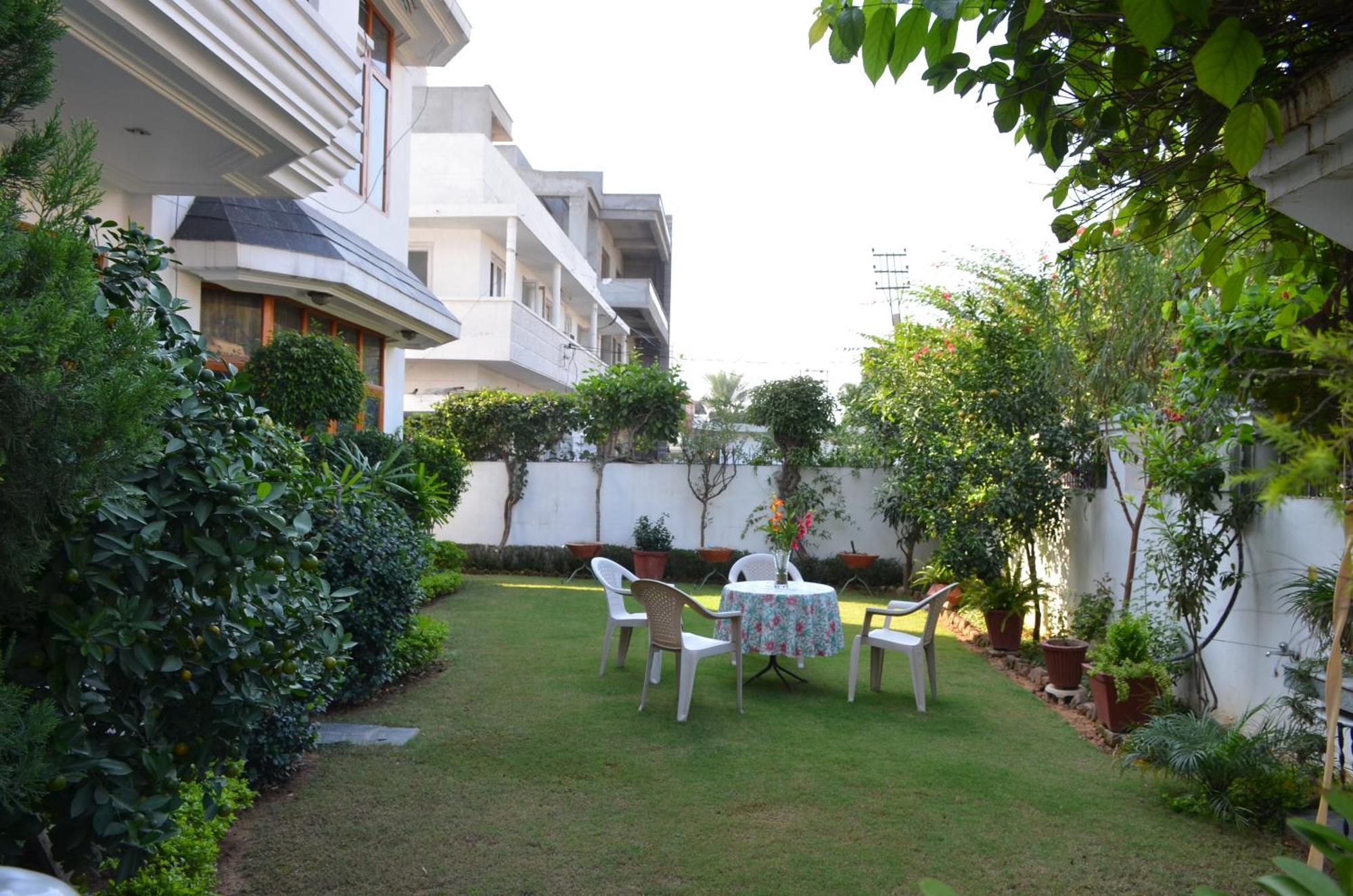 Sandy'S Homestay Jammu Exterior photo